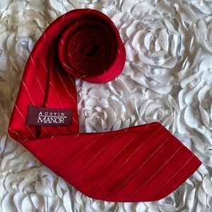 New Austin Manor mens tie